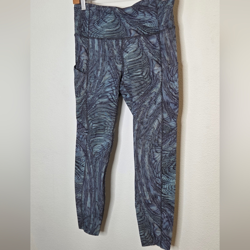 Lululemon Fast & Free High-Rise Leggings Dimensional Icing Blue Multi Pattern- 8 - Picture 7 of 16